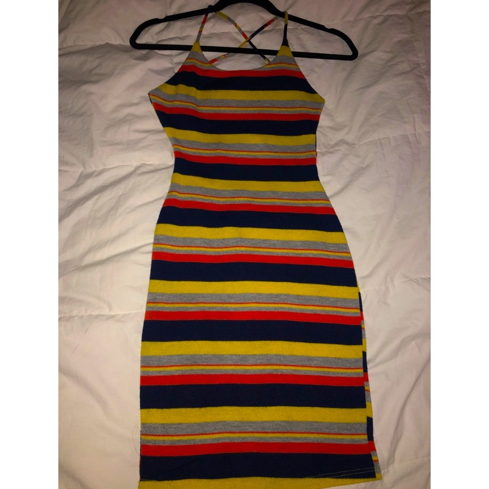 Brand unknown size small color orange and yellow